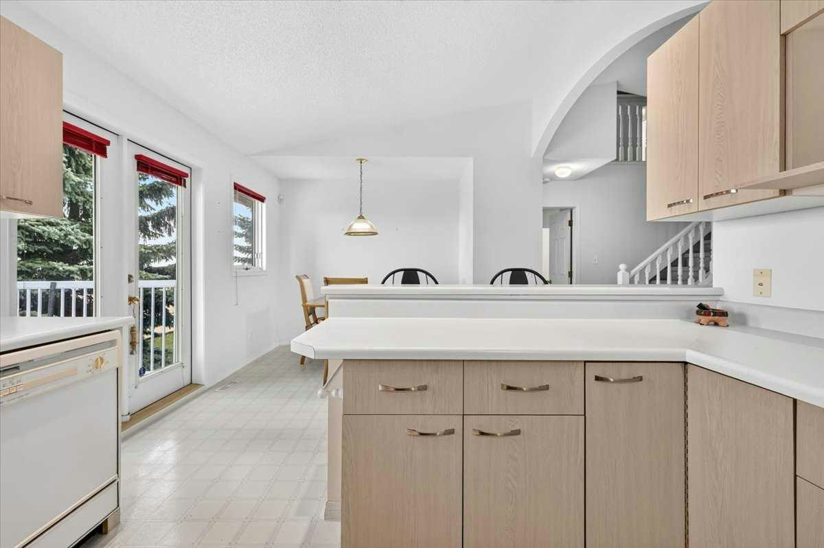 24-5790 Patina Drive SW, Calgary, AB, T3H 2Y5 - 8