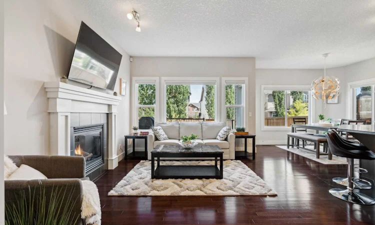 90 Sage Valley Road NW