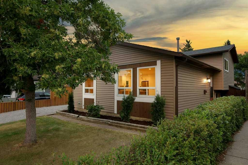 20 Bernard Way NW, Calgary, AB, T3K 2B9