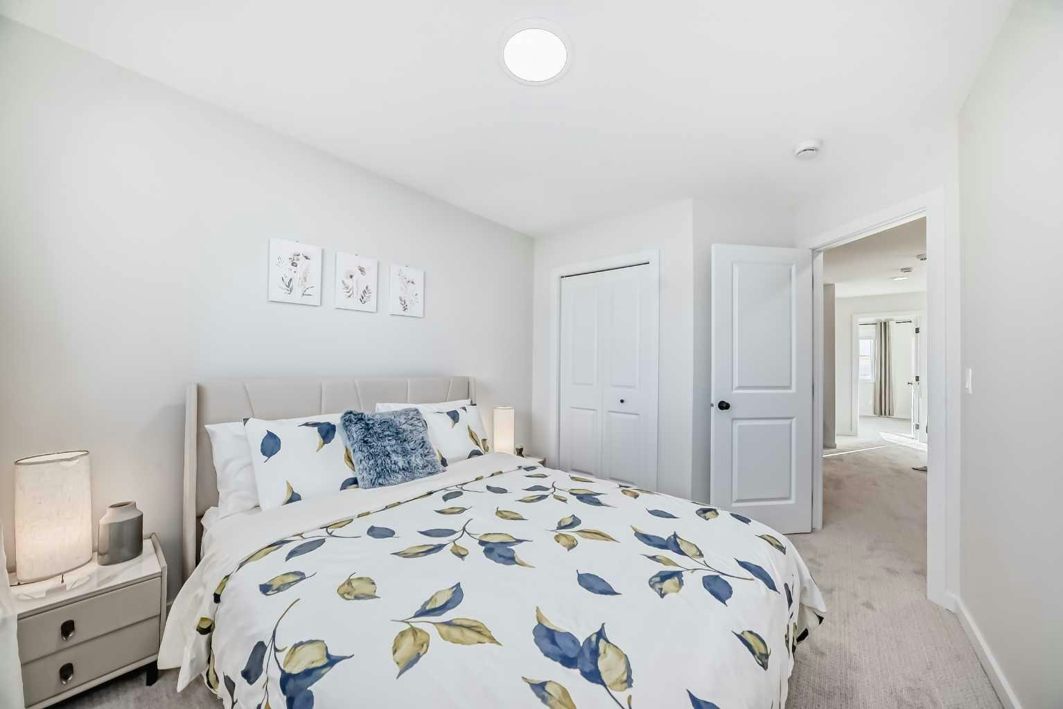 560 Lewisburg Place NE, Calgary, AB, T3P 2N7 - 19