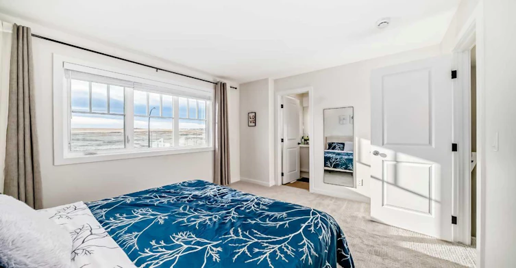 560 Lewisburg Place NE, Calgary, AB, T3P 2N7 - 16