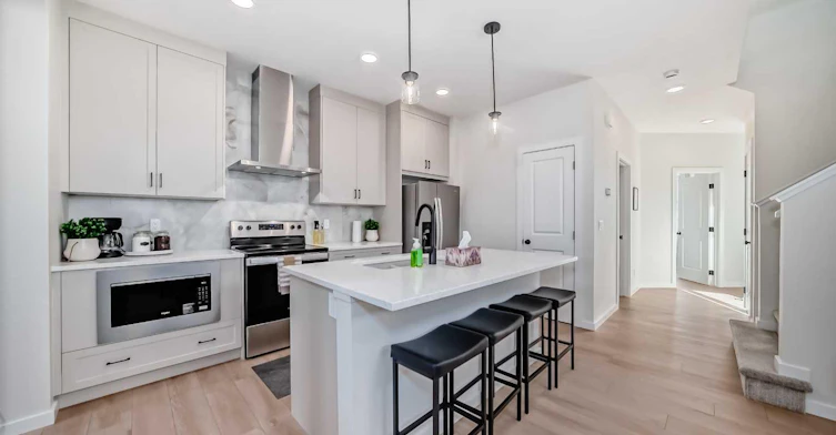560 Lewisburg Place NE, Calgary, AB, T3P 2N7 - 7