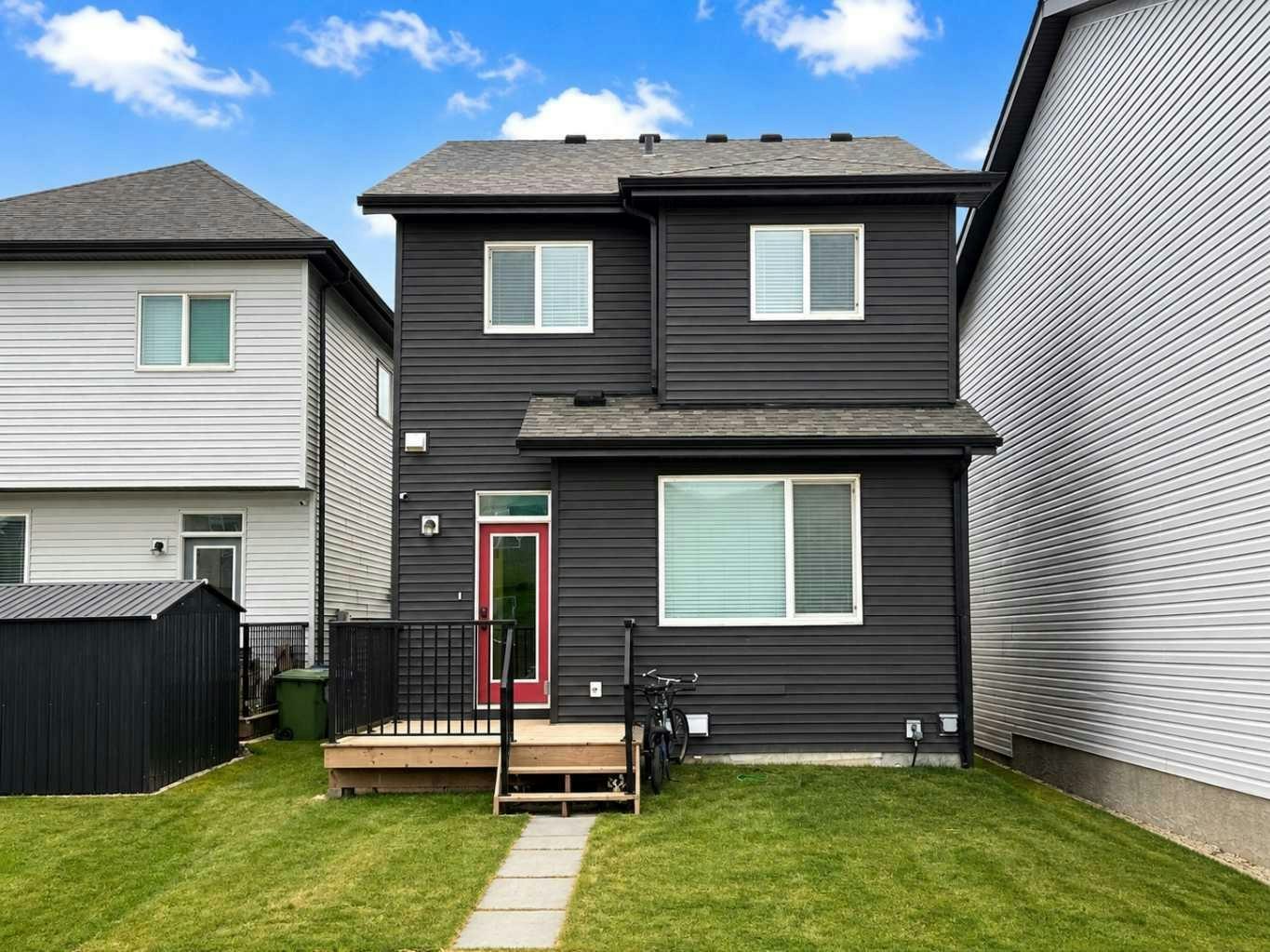 560 Lewisburg Place NE, Calgary, AB, T3P 2N7 - 26