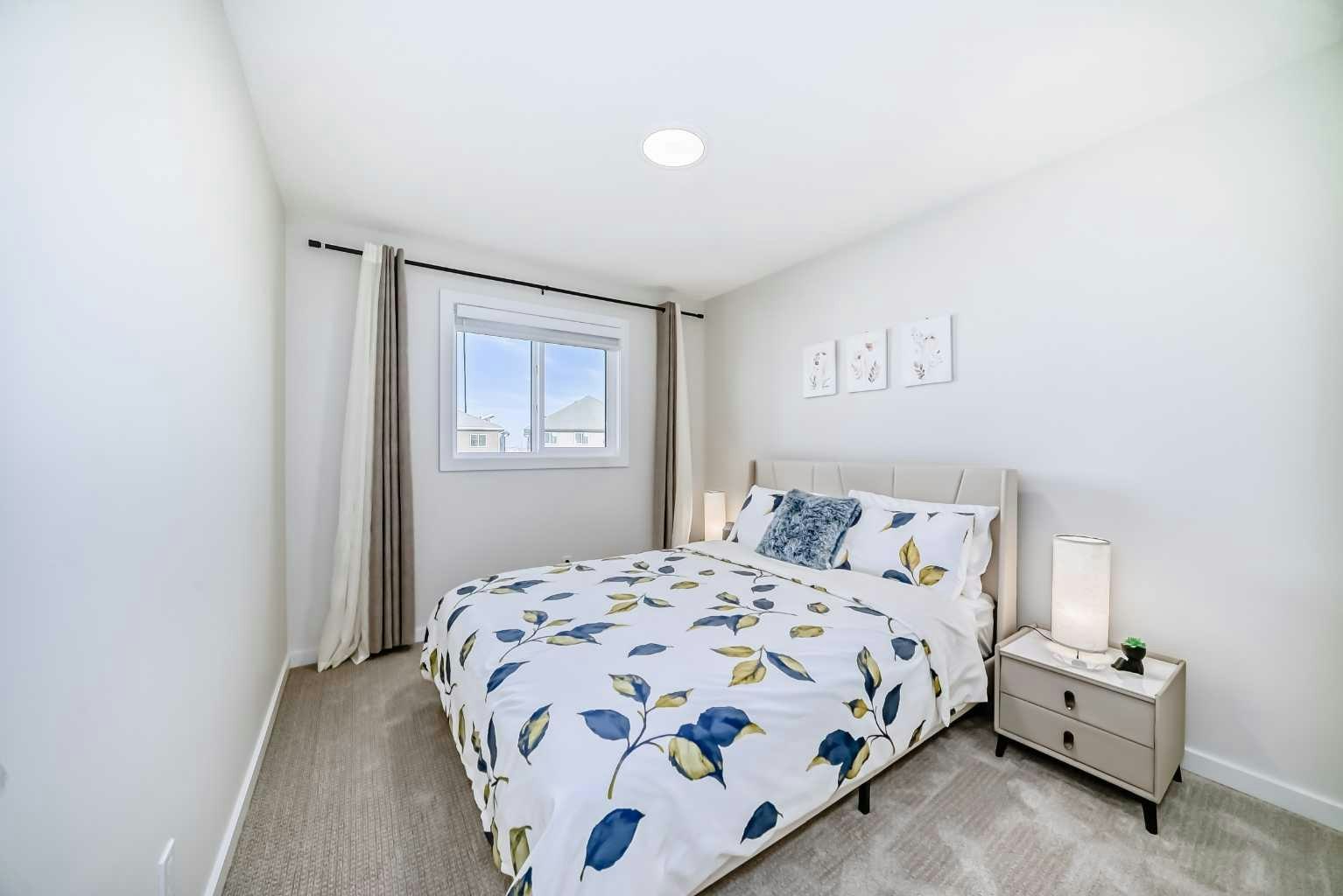 560 Lewisburg Place NE, Calgary, AB, T3P 2N7 - 18