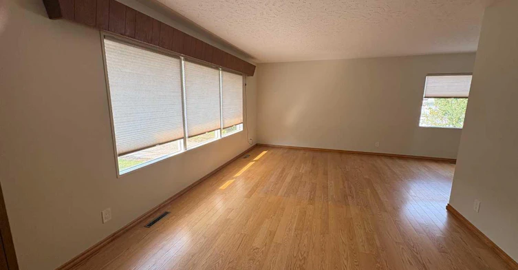 9904 90 Avenue, Grande Prairie, AB, T8V 0E5 - 3