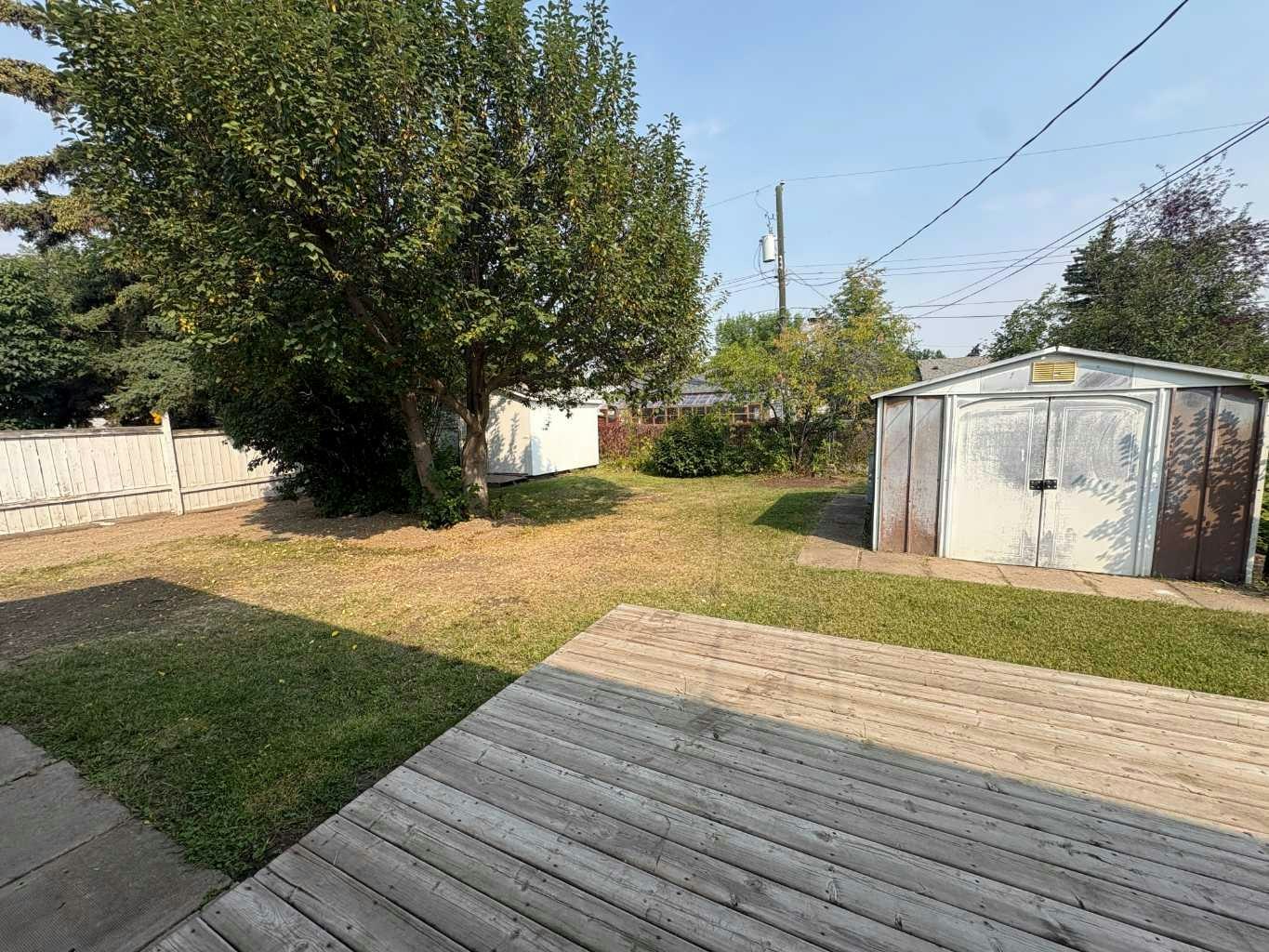 9904 90 Avenue, Grande Prairie, AB, T8V 0E5 - 10