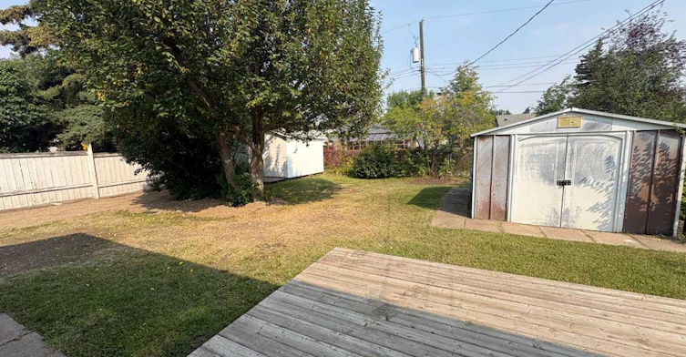 9904 90 Avenue, Grande Prairie, AB, T8V 0E5 - 10