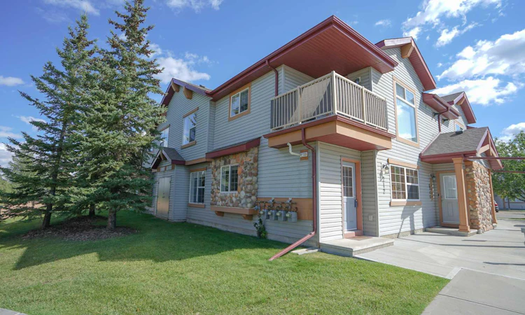 212-31 Jamieson Avenue