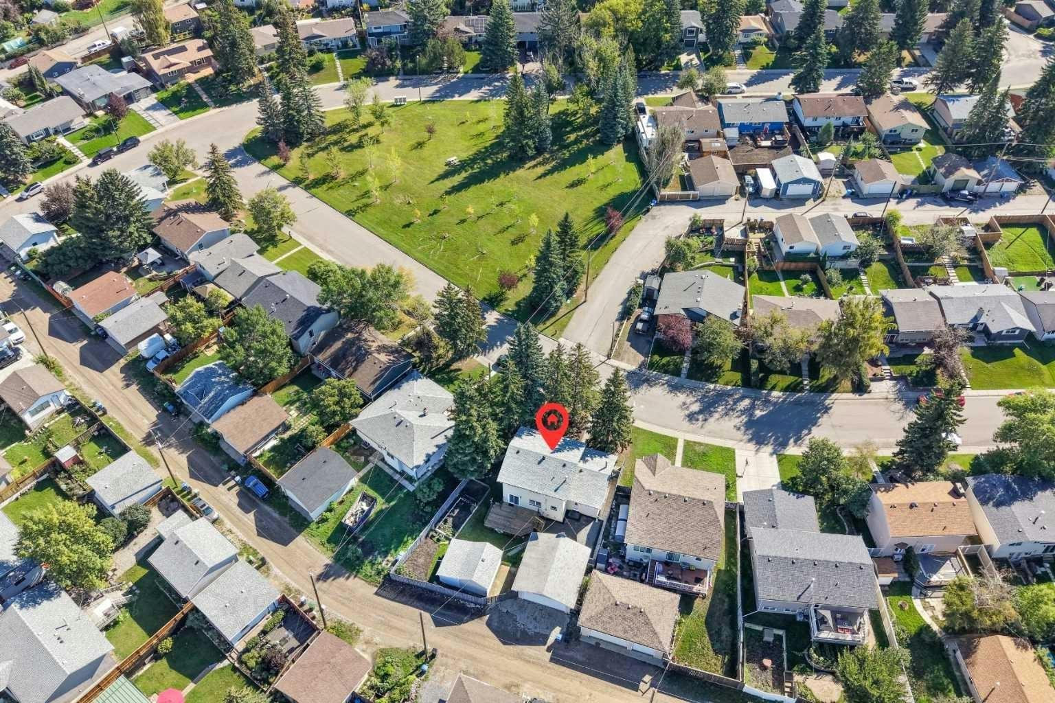 135 Queensland Road SE, Calgary, AB, T2J 3R9