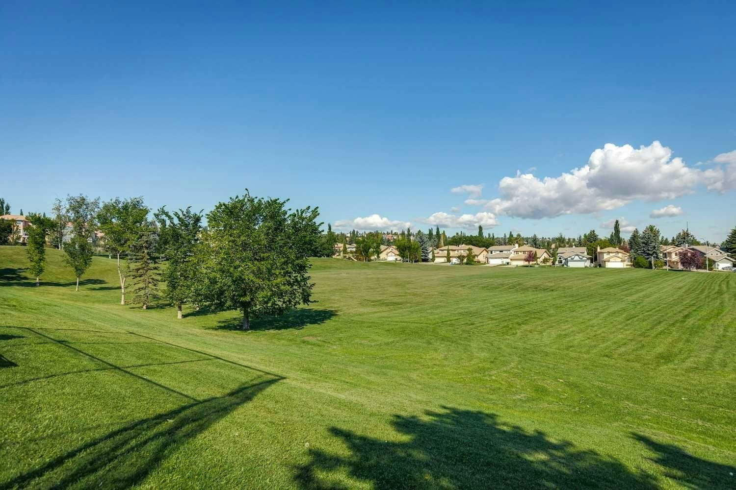 2634 Signal Hill Heights SW, Calgary, AB, T3H 3P3