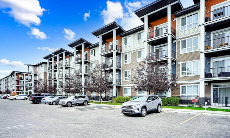 111-30 Walgrove Walk SE