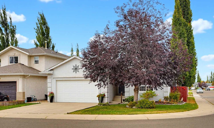 66 Dumas Crescent