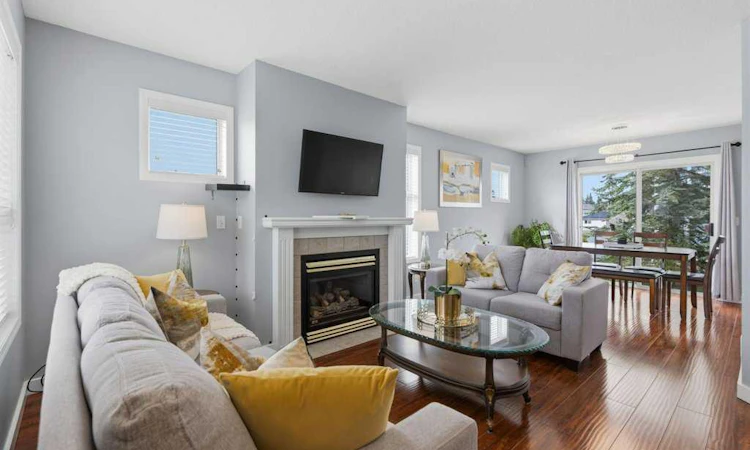 126 Harvest Gold Place NE