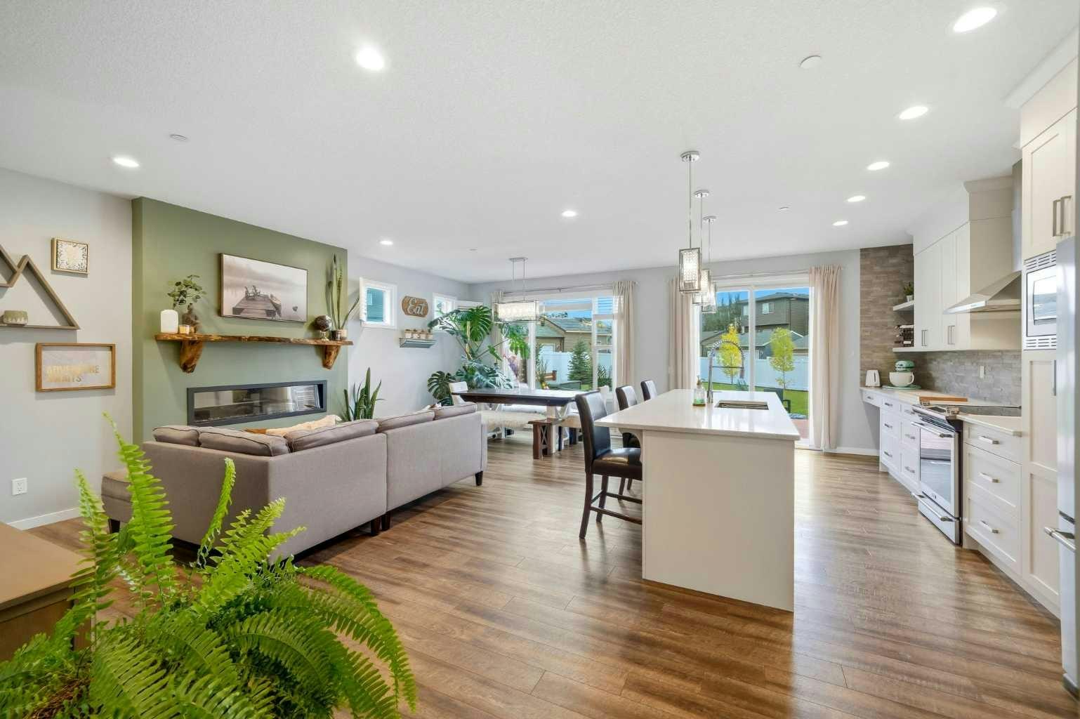 43 Howse Manor NE, Calgary, AB, T3P 0X2