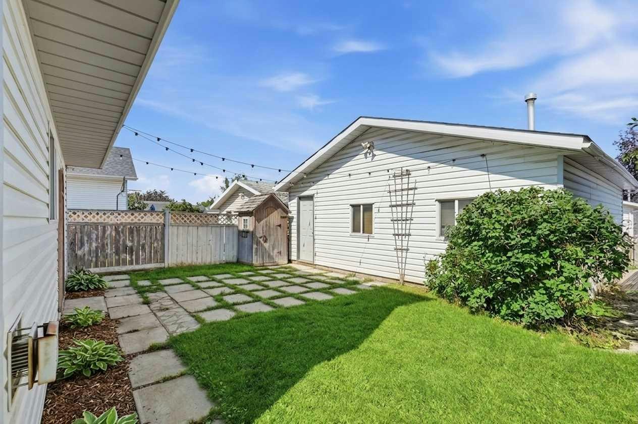 271 Erin Meadow Close SE, Calgary, AB, T2B 3E4