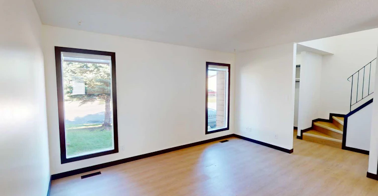 9903 71a Avenue, Grande Prairie, AB, T8V 5T8 - 2