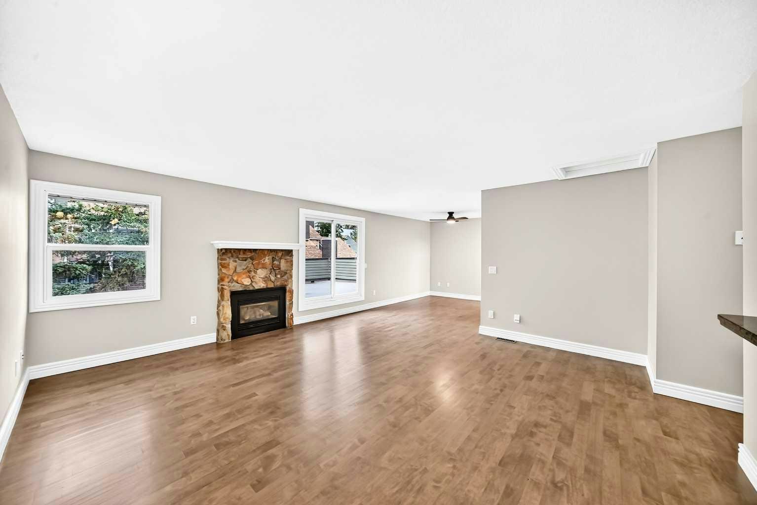 225-33 Glamis Green SW, Calgary, AB, T3E 6T9