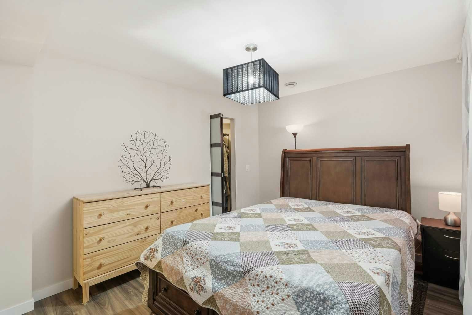 49 Shawbrooke Close SW, Calgary, AB, T2Y 3A5 - 25