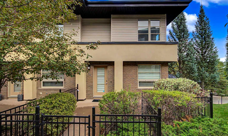 41 Aspen Hills Common SW