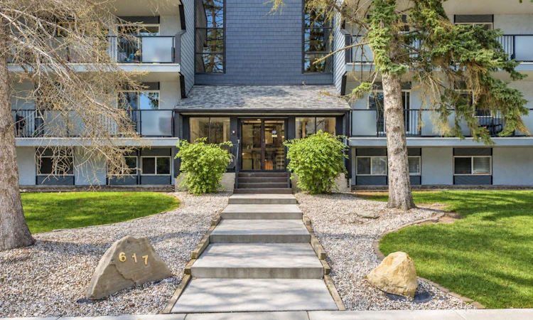 401-617 56 Avenue SW