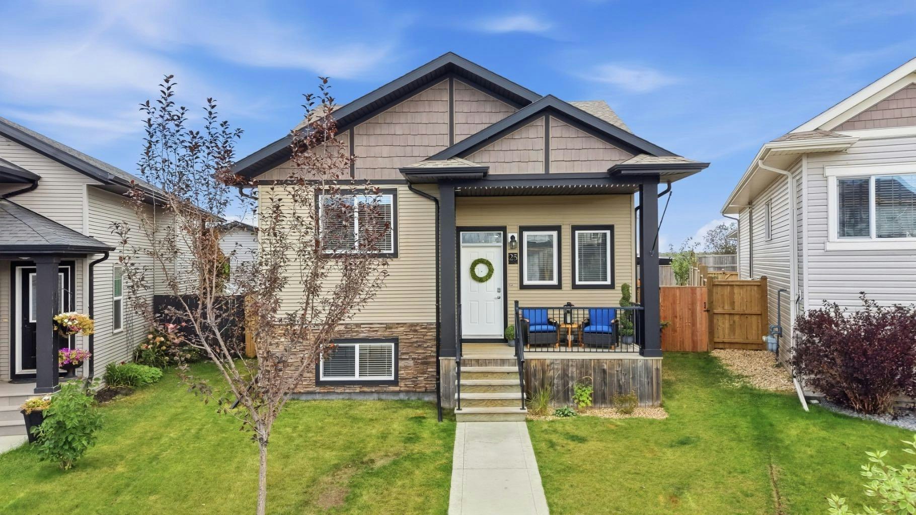 25 Richfield Crescent, Sylvan Lake, AB, T4S 0K1
