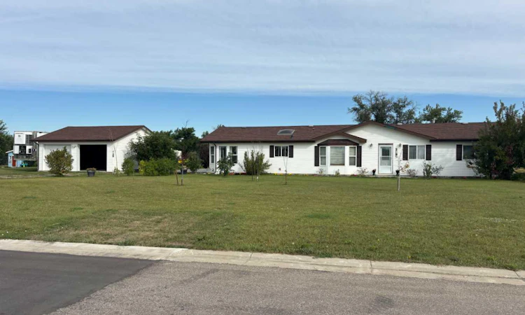 109 5 Ave