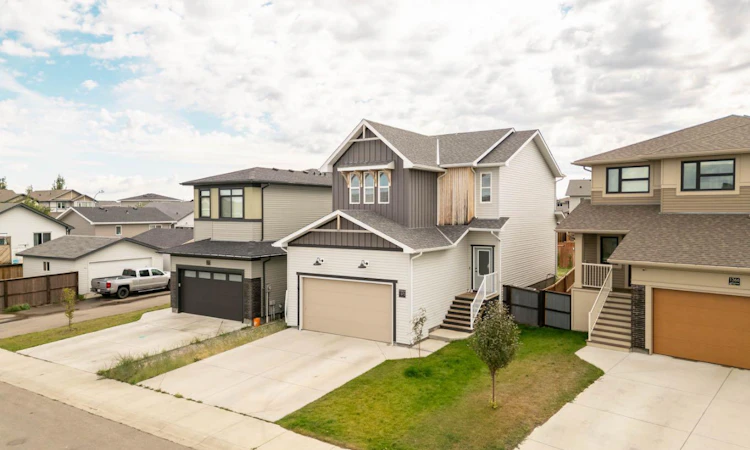 1370 Pacific Circle W
