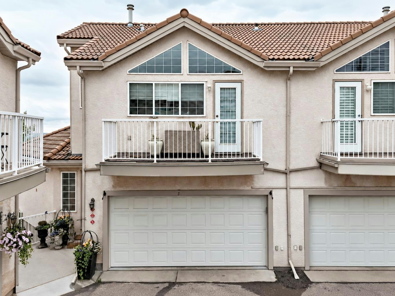905 Patterson View SW, Calgary, AB, T3H 3J9