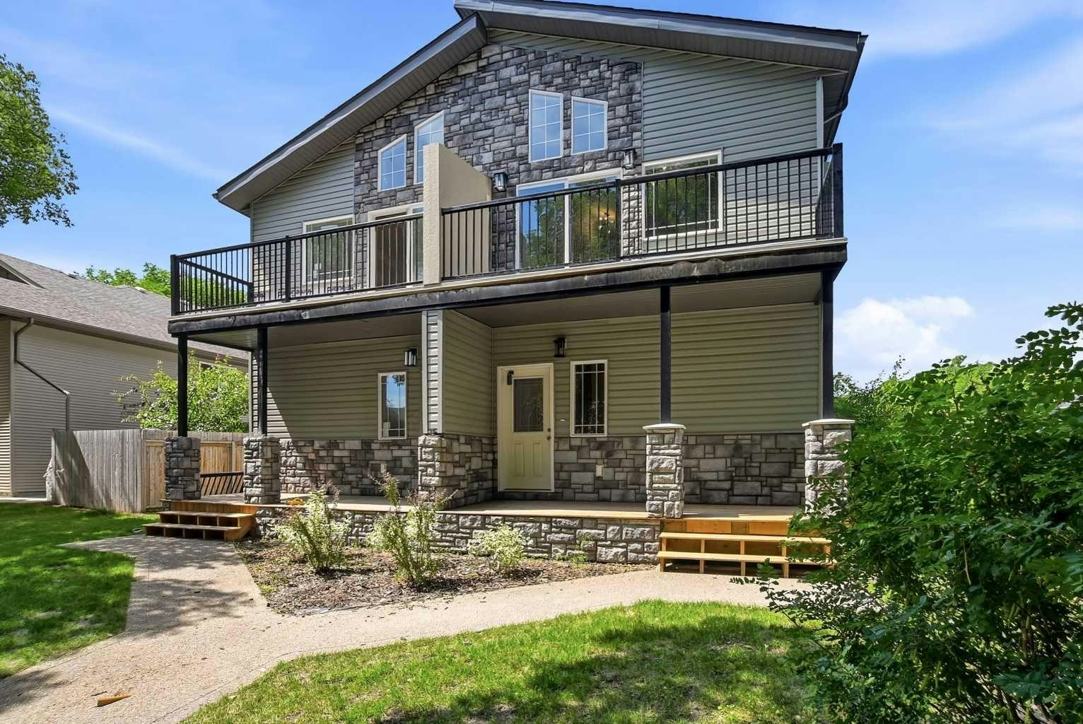 5242 51 Street, Lacombe, AB, T4L 1H7
