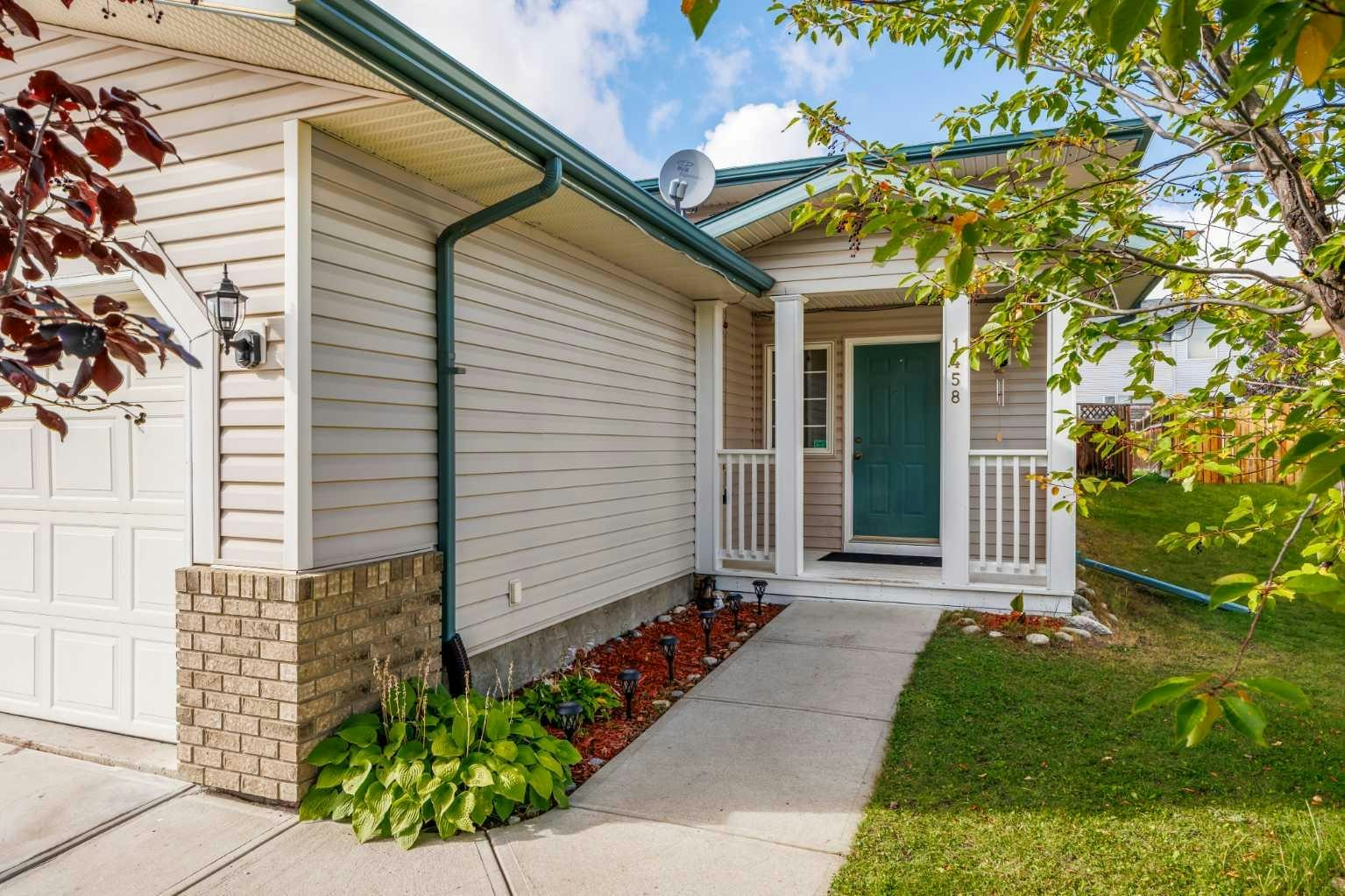 1458 Smith Avenue, Crossfield, AB, T0M 0S0