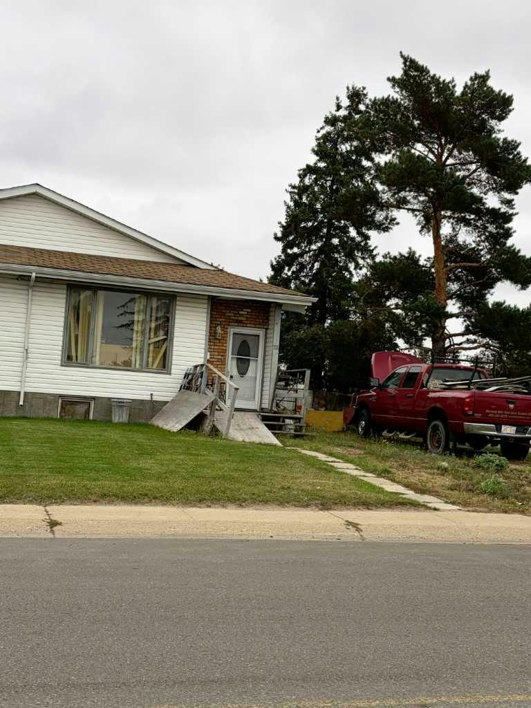 73 Northey Avenue, Red Deer, AB, T4P 2A3