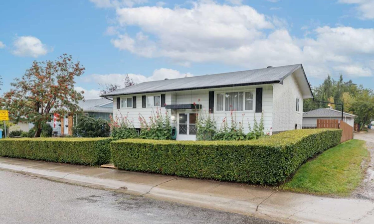 67 Huntham Road NE