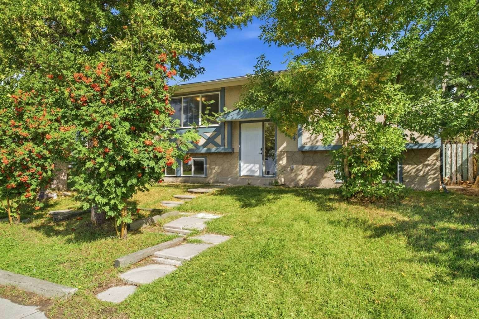 724 55 Street SE, Calgary, AB, T2A 3R8