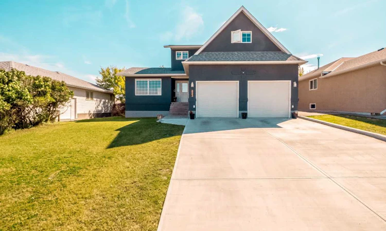 452 Pineridge Way