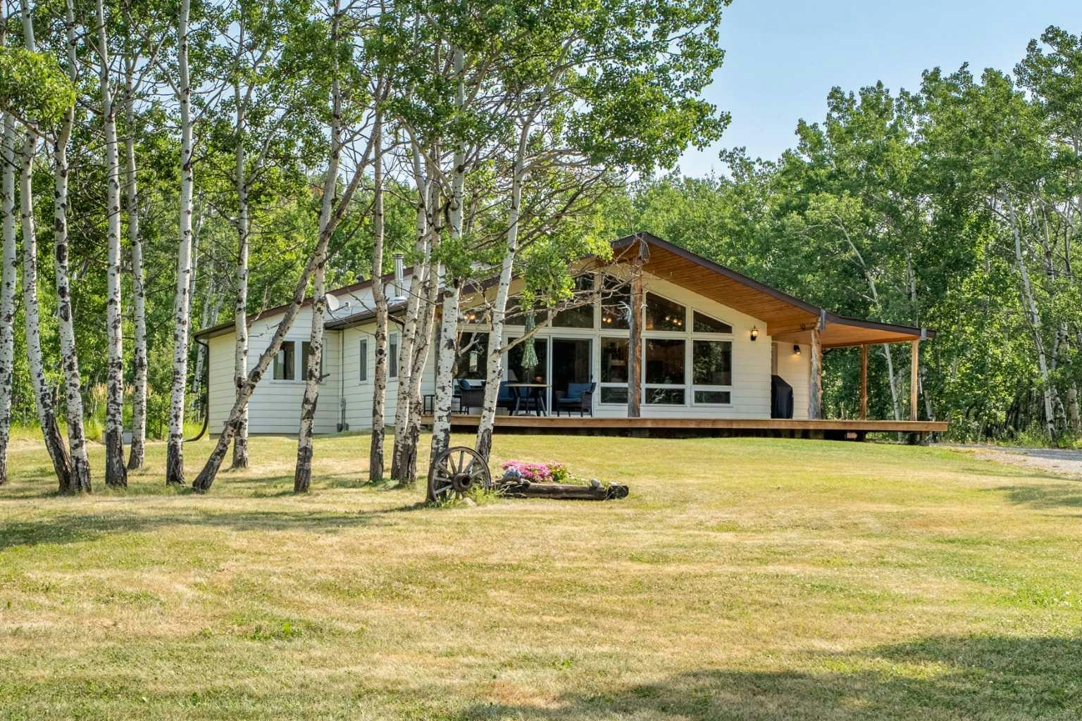 208012 370 Avenue W, Foothills County, AB, T0L 2A0