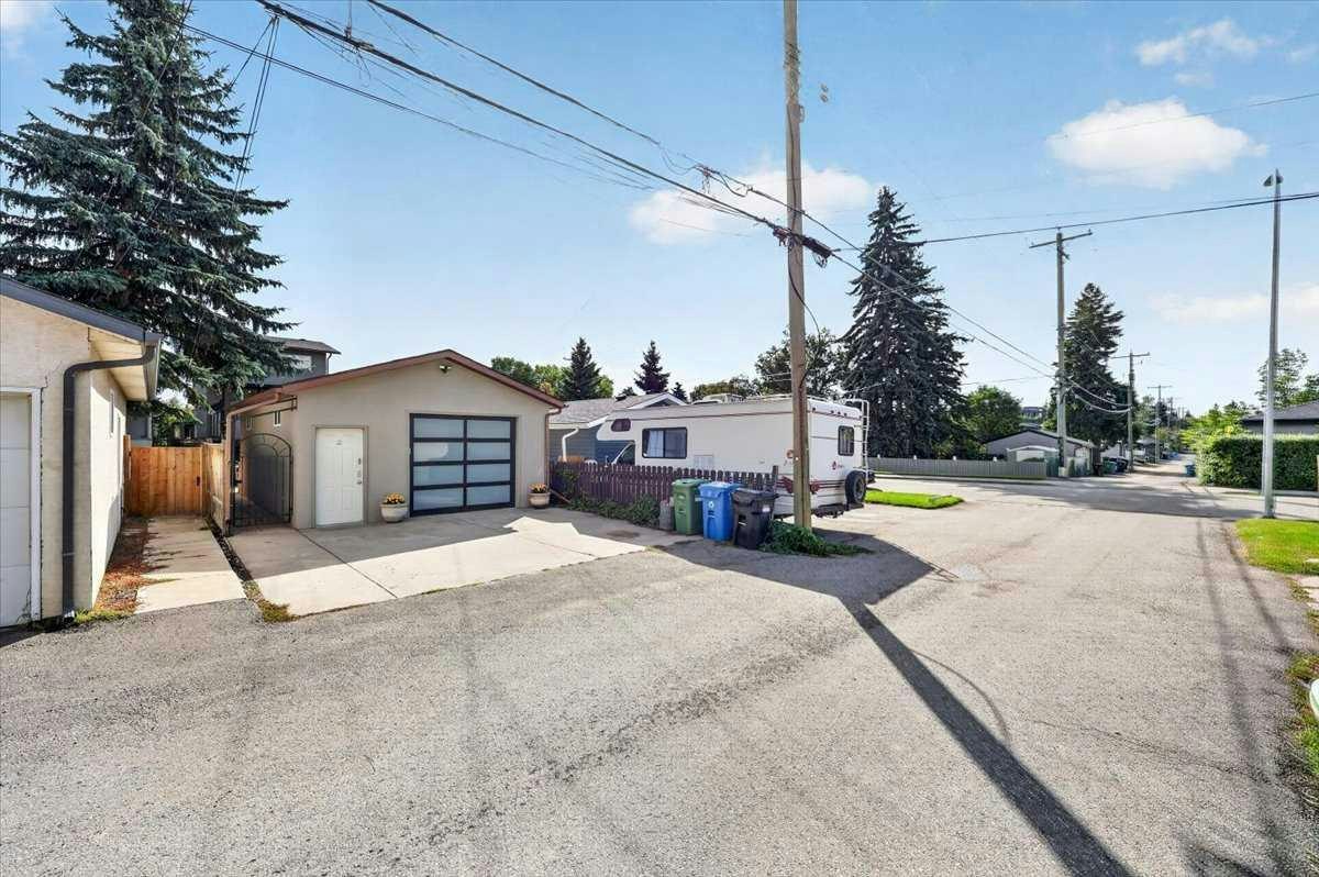 2837 29 Street SW, Calgary, AB, T3E 2K7 - 46