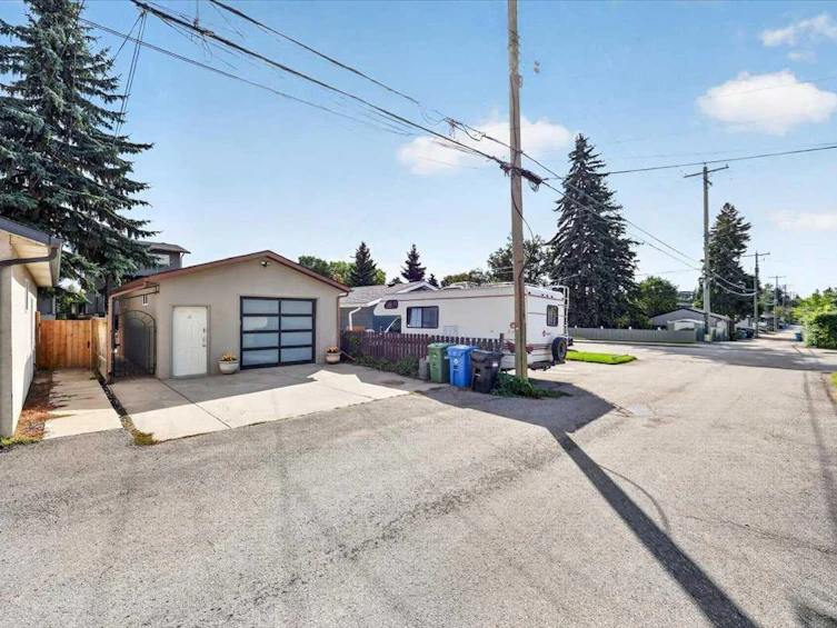 2837 29 Street SW, Calgary, AB, T3E 2K7 - 46