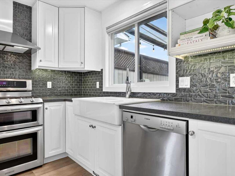2837 29 Street SW, Calgary, AB, T3E 2K7 - 17