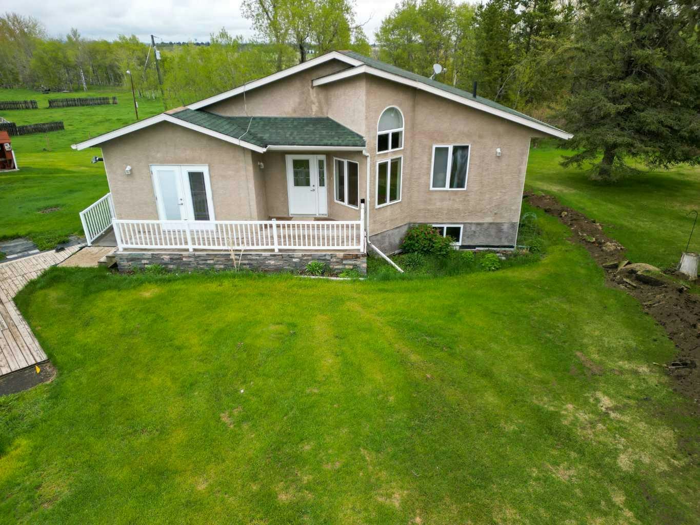 3402 3 Township Road 392, Lacombe, AB, T0M 0X0