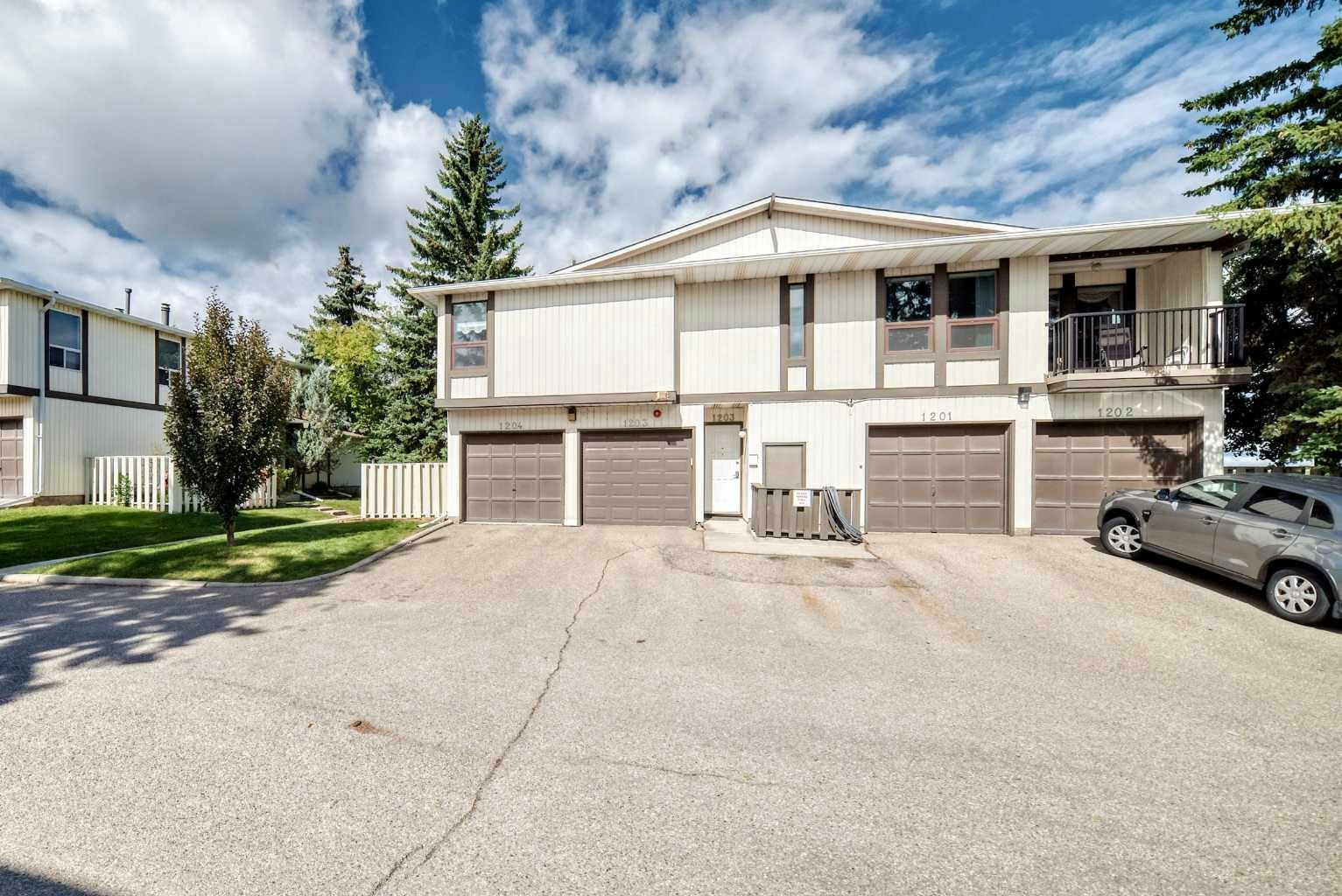 1204-544 Blackthorn Road NE, Calgary, AB, T2K 3X4
