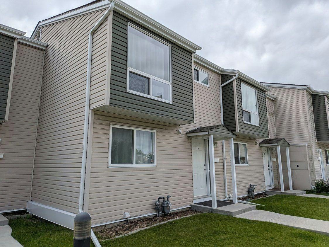 19-5425 Pensacola Crescent SE, Calgary, AB, T2A 2G7