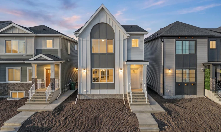 82 Rangeview Path SE