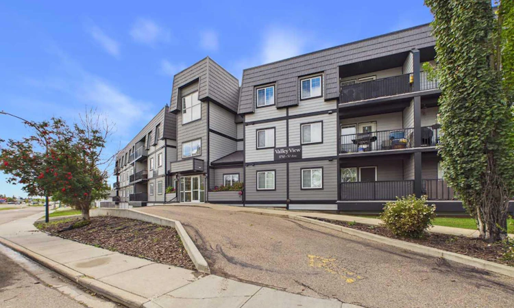 112-3730 50 Avenue