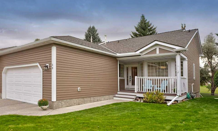 49 Douglasbank Gardens SE