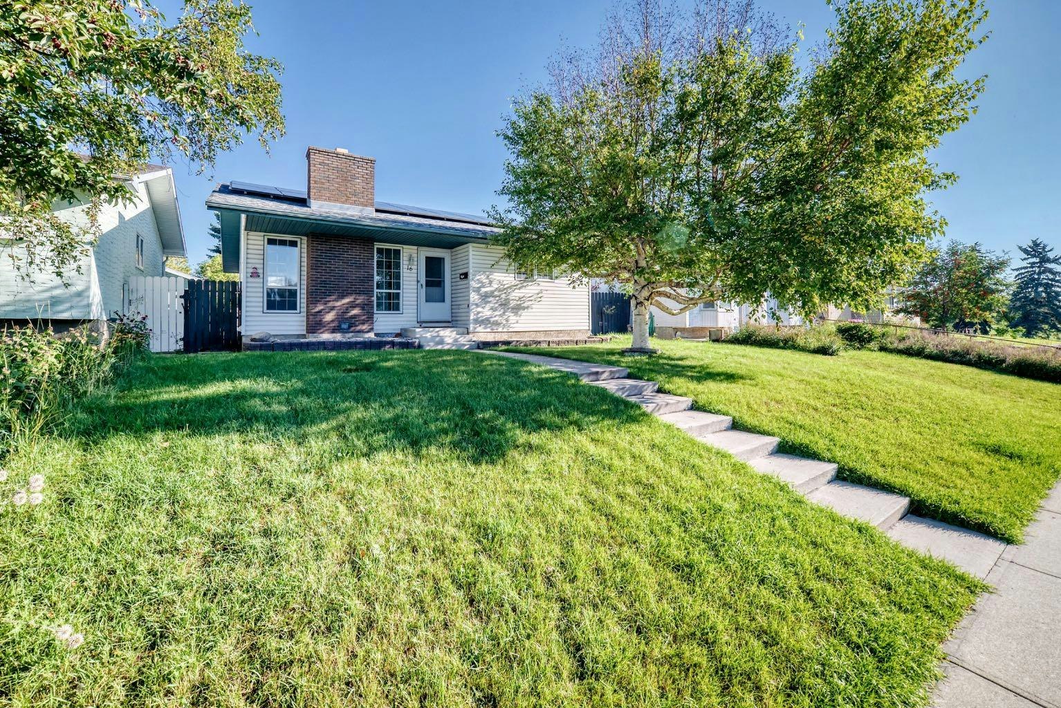 16 Dovely Way SE, Calgary, AB, T2B 2K8