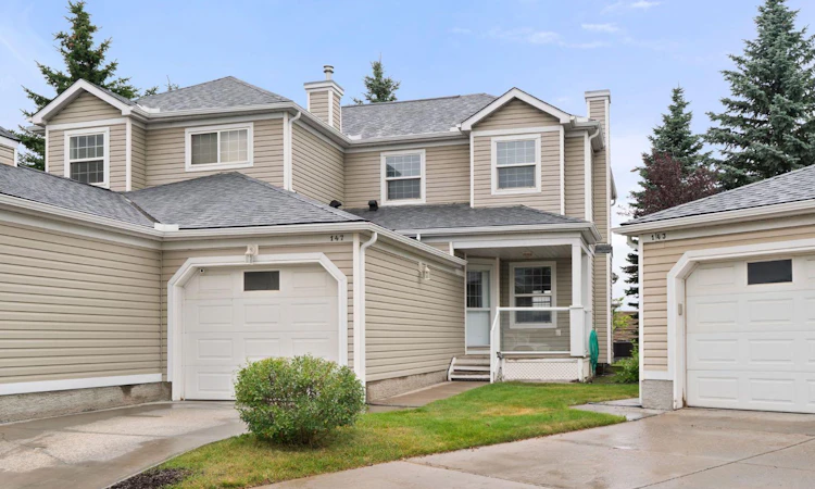 147-7707 Martha's Haven Park NE