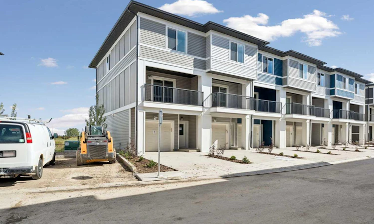 41-200 Belmont Street SW