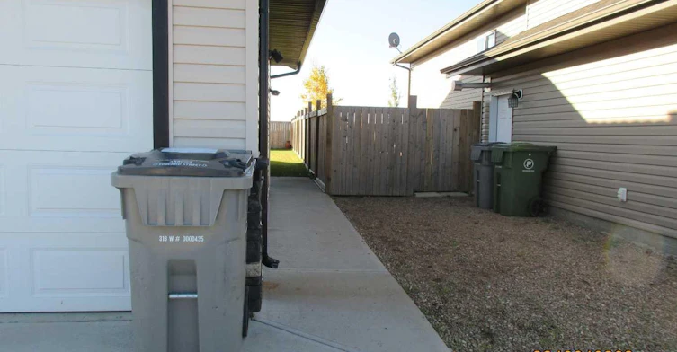 B-7411 29 Street, Lloydminster City West, AB, T9V 3N1 - 2