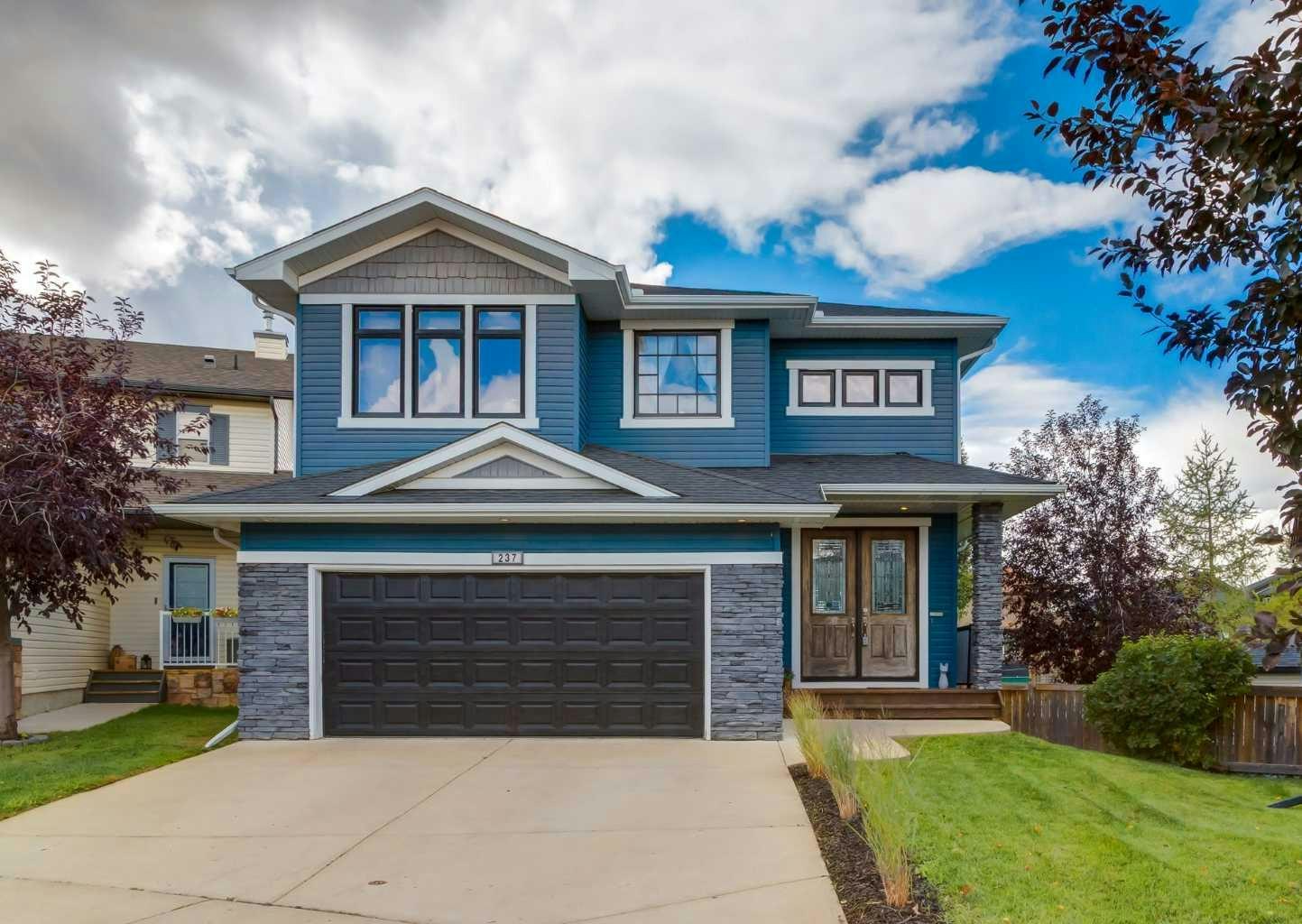 237 Luxstone Green SW, Airdrie, AB, T4B 3B5