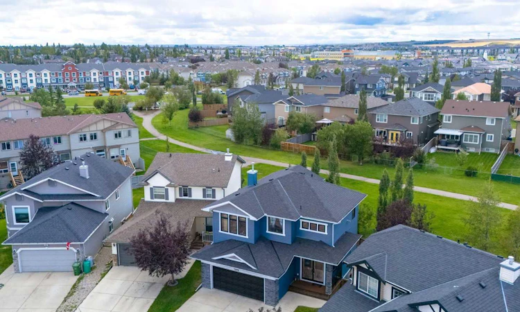 237 Luxstone Green SW